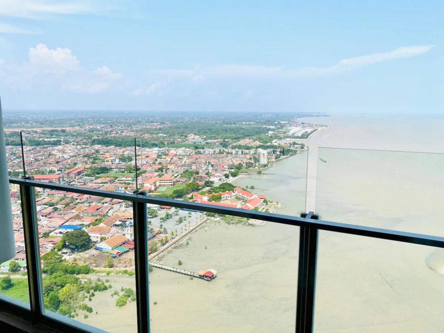 Silverscape Seaview Residence Melaka Exterior photo